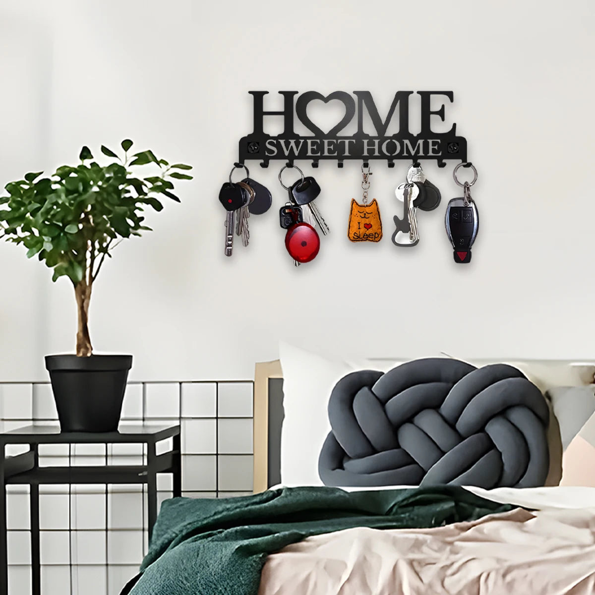 Wall-mounted key holder